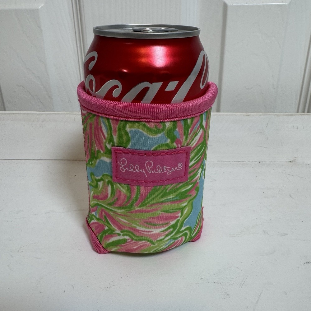 Lilly Pulitzer Koozie / drink hugger Can Pink bungalow print GUC